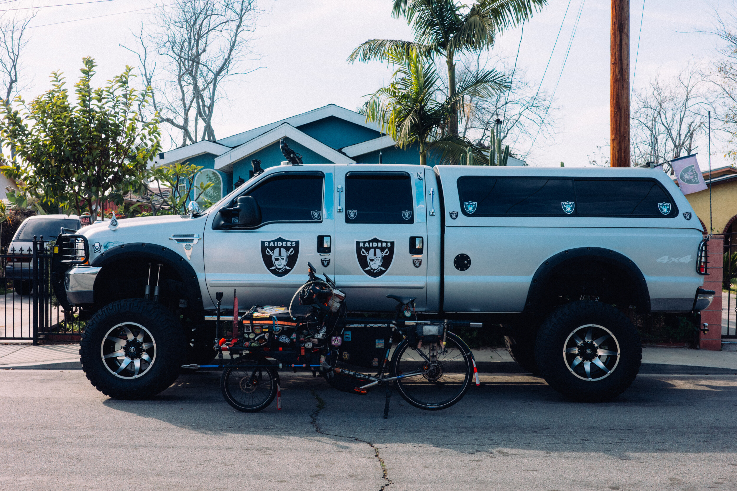 Big_Dumb_Trucks_Erik_Binggeser_10