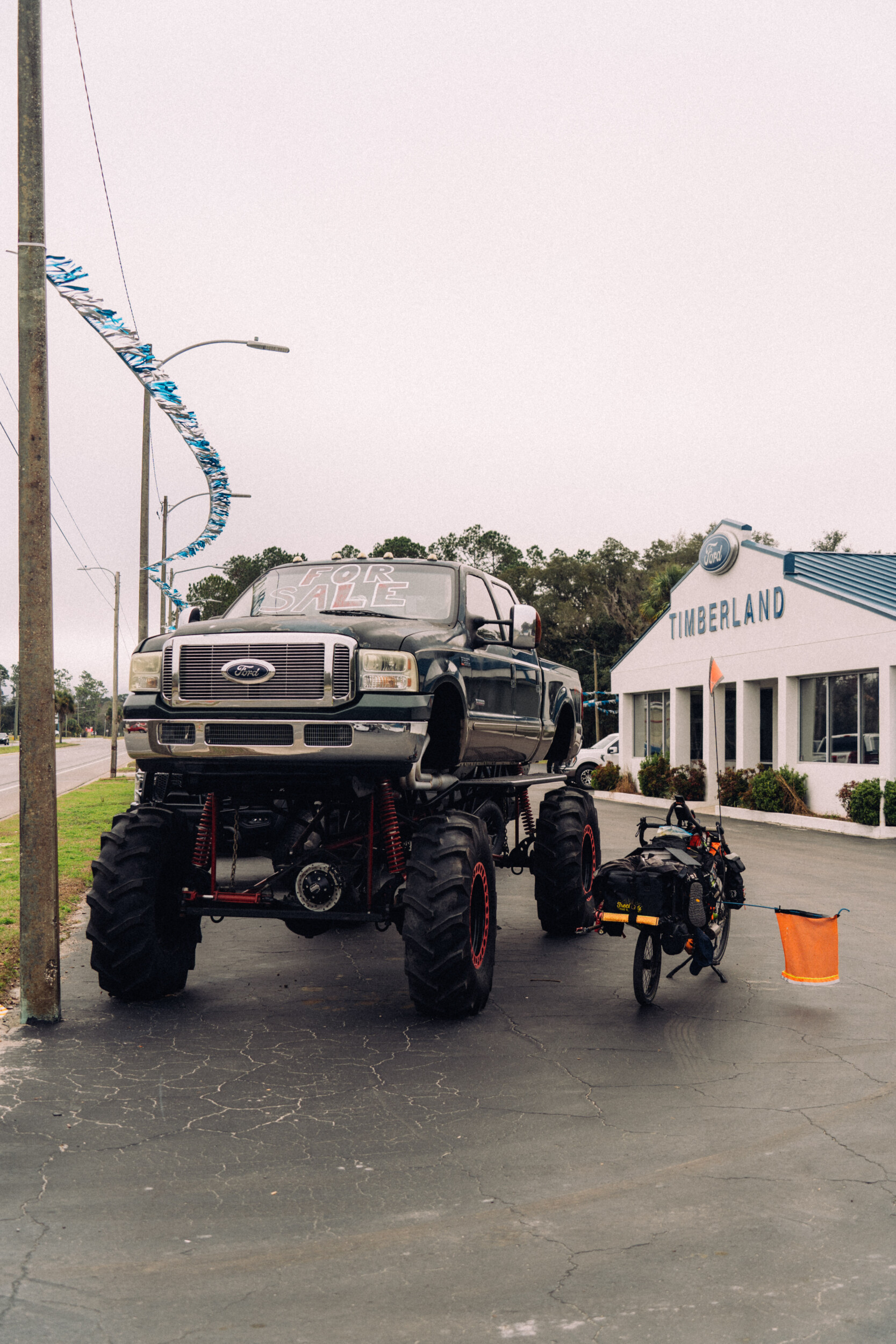 Big_Dumb_Trucks_Erik_Binggeser_14