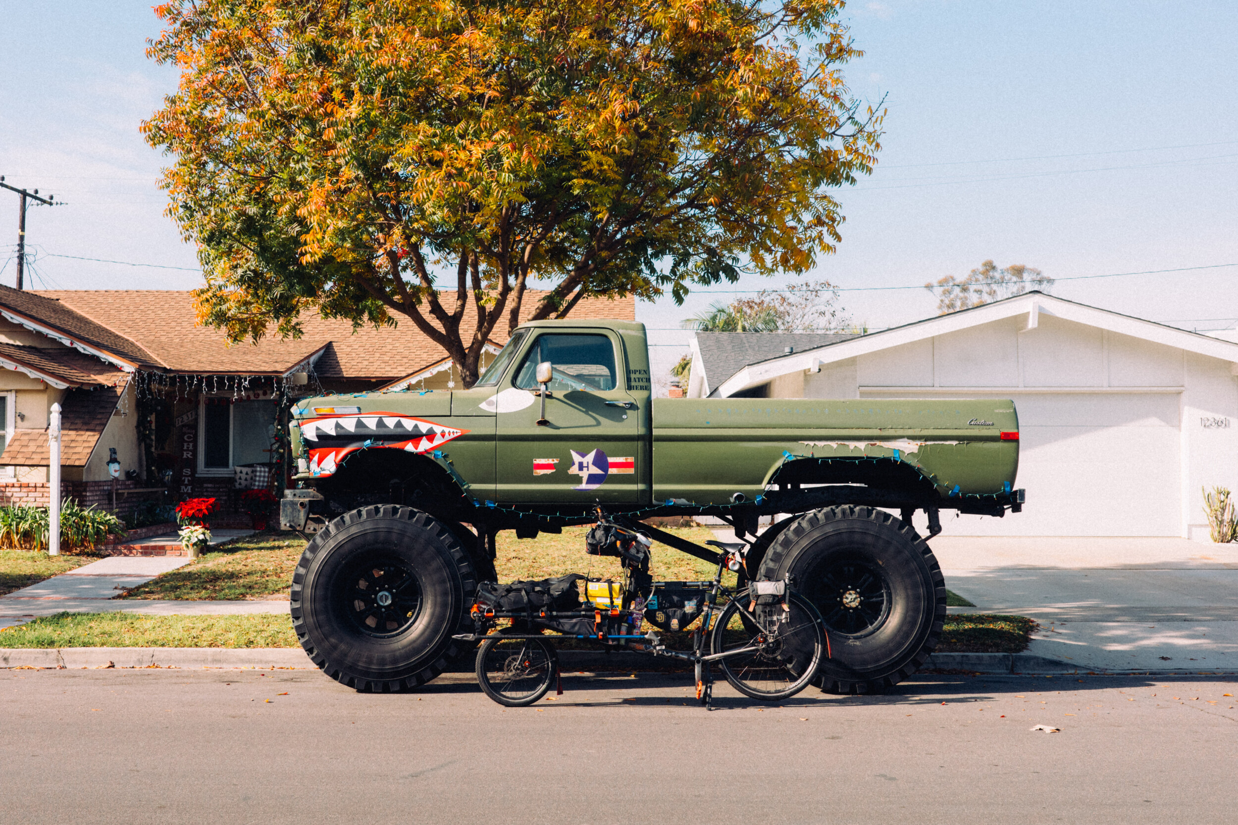 Big_Dumb_Trucks_Erik_Binggeser_7