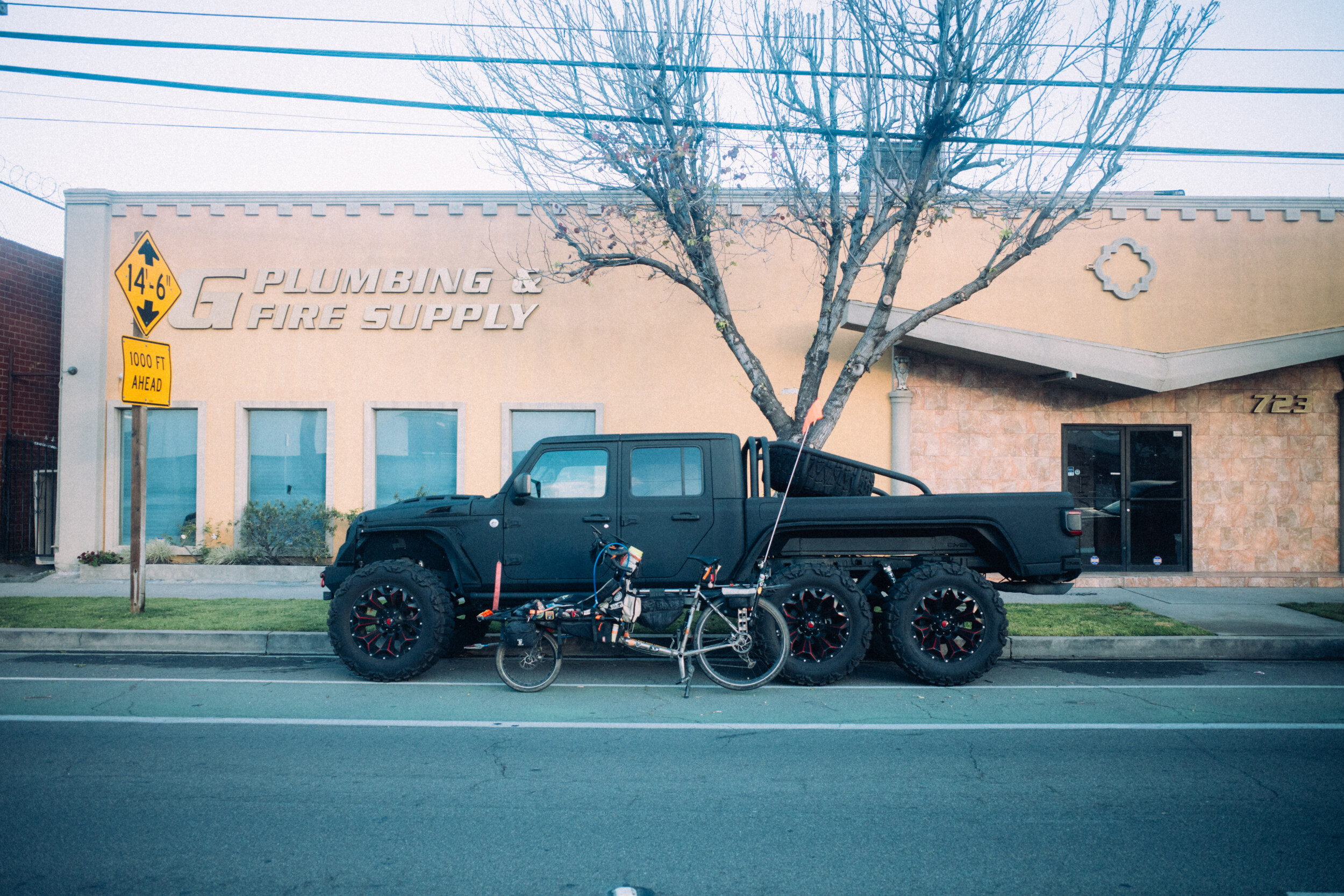 Big_Dumb_Trucks_Erik_Binggeser_9